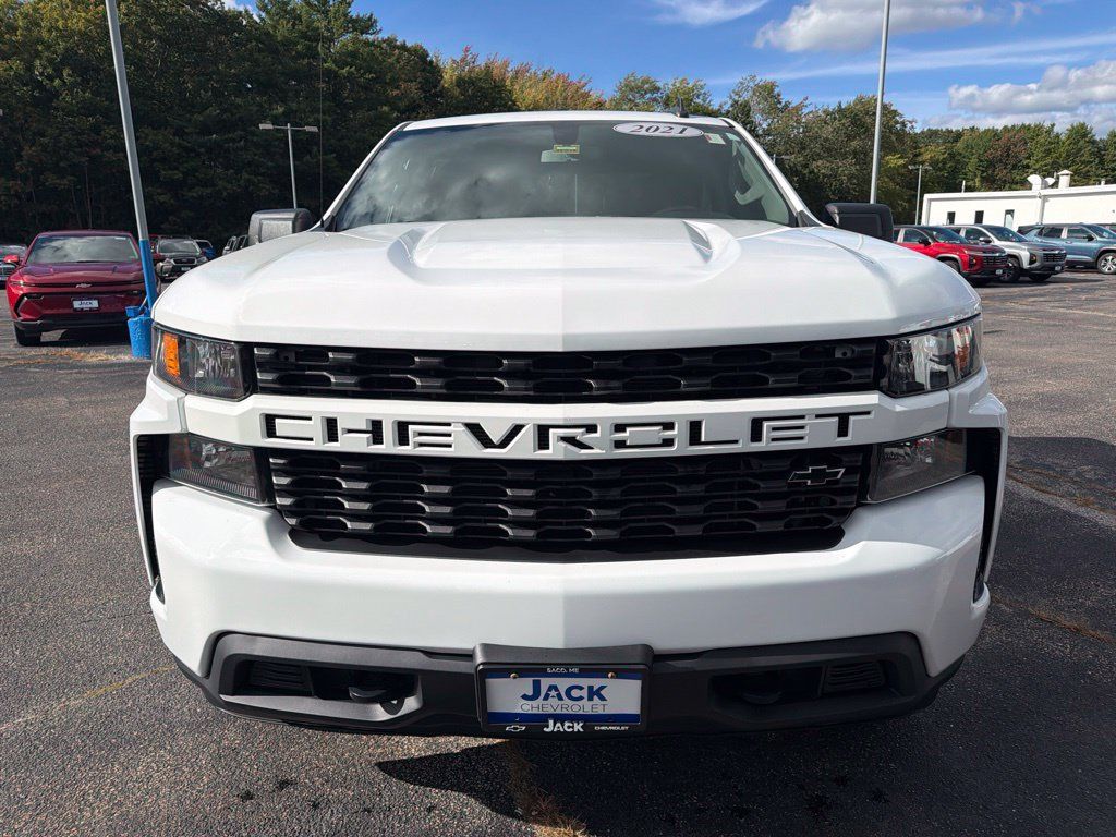 Used 2021 Chevrolet Silverado 1500 Custom w/ LPO, Dark Essentials Package AWD/4WD image 2