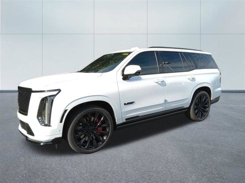 Used 2026 Cadillac Escalade V w/ LPO, ONYX Package AWD/4WD image 1