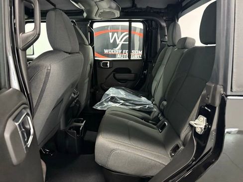 New 2026 Jeep Gladiator Sport image 15