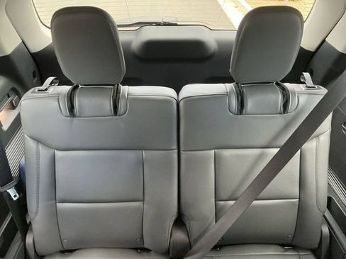 Used 2026 Ford Explorer Active w/ Active Comfort Package RWD image 18