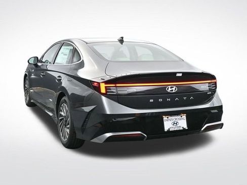 Used 2025 Hyundai Sonata SEL FWD image 5