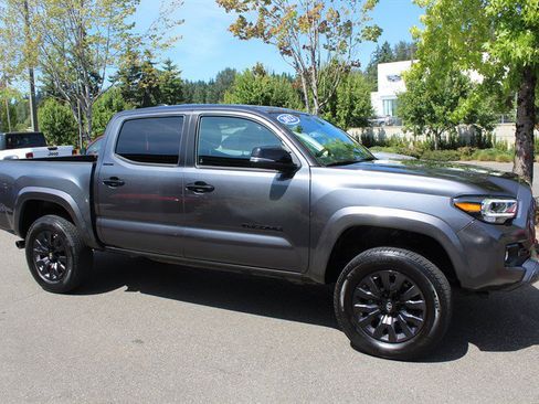 Used 2023 Toyota Tacoma Limited w/ Nightshade Package AWD/4WD image 6