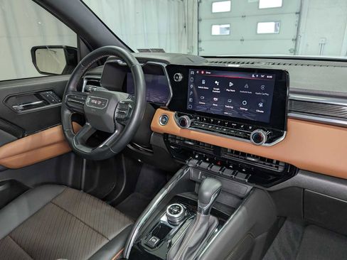 Used 2024 GMC Canyon AT4 w/ AT4 Premium Package image 43