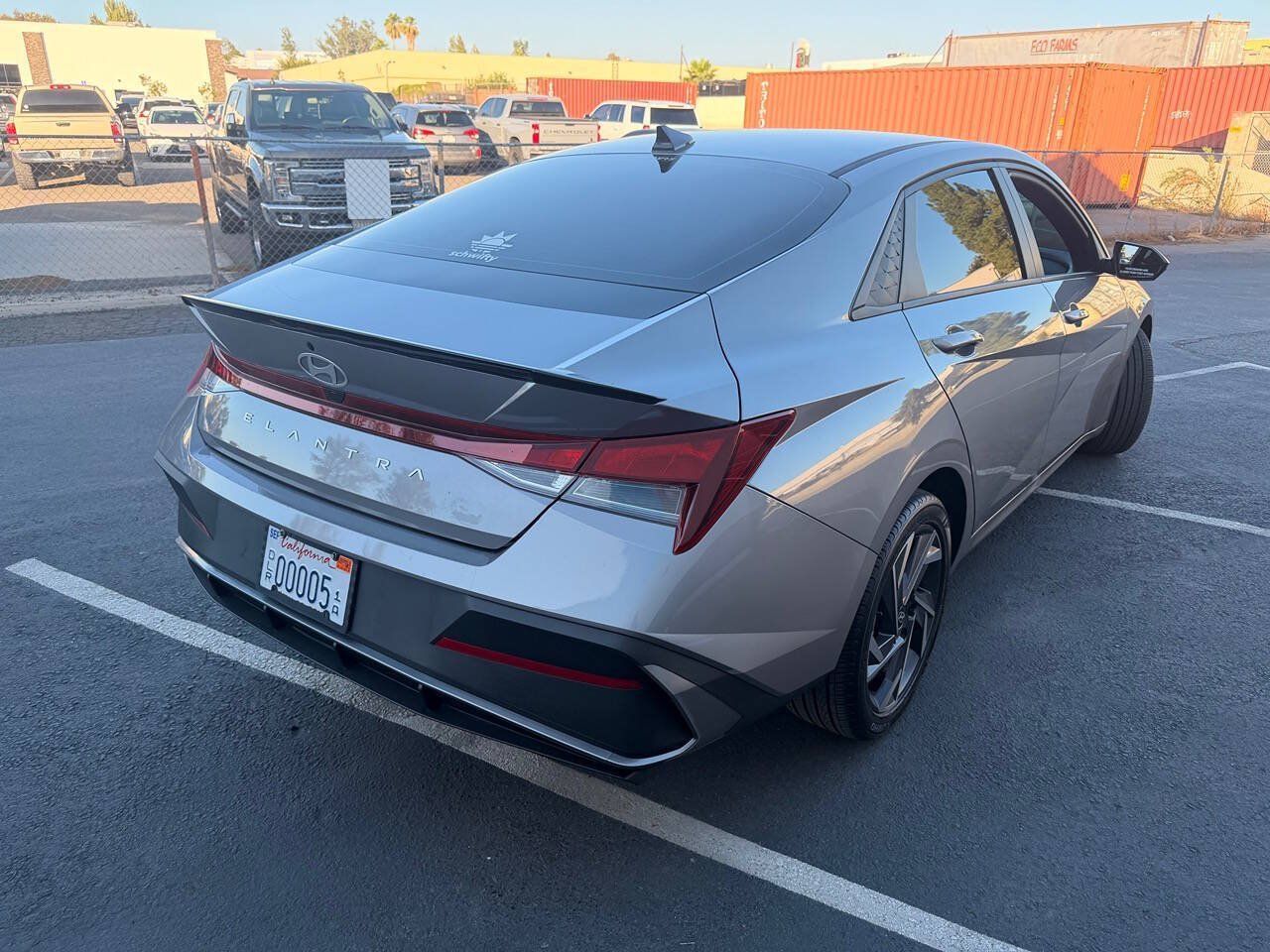 Used 2025 Hyundai Elantra Sport FWD image 8