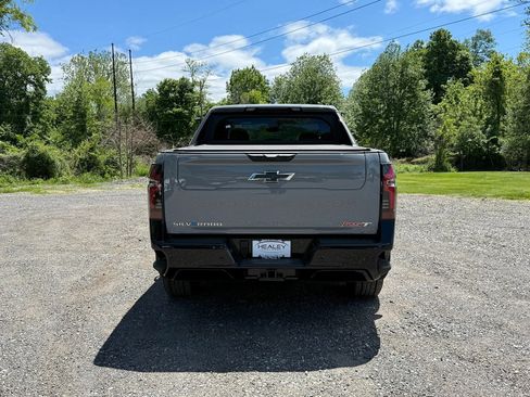 New 2025 Chevrolet Silverado EV RST image 7