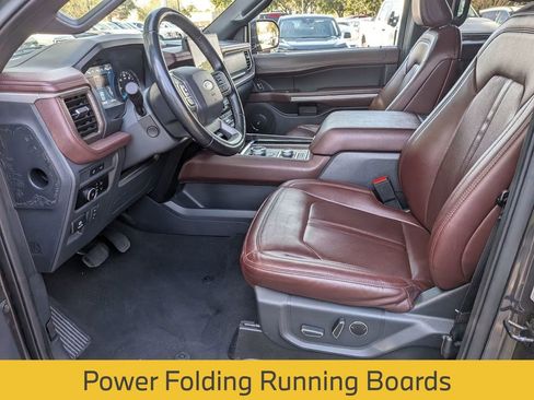 Used 2023 Ford Expedition Limited image 12