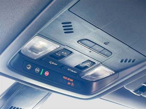 Used 2024 Chevrolet Blazer RS w/ Driver Confidence II Package image 21