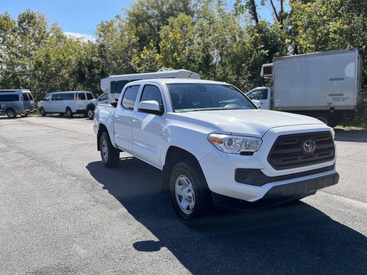 Used 2019 Toyota Tacoma SR w/ SR Convenience Package RWD image 12