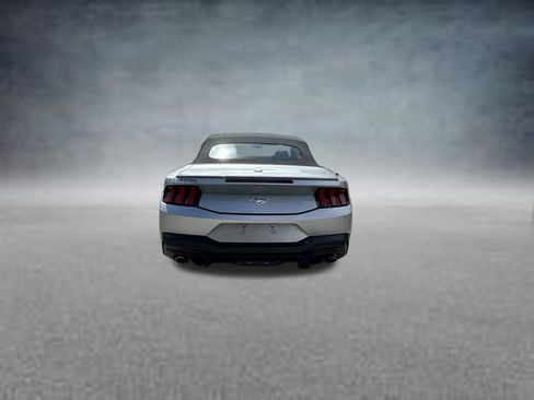 Used 2025 Ford Mustang Premium RWD image 6