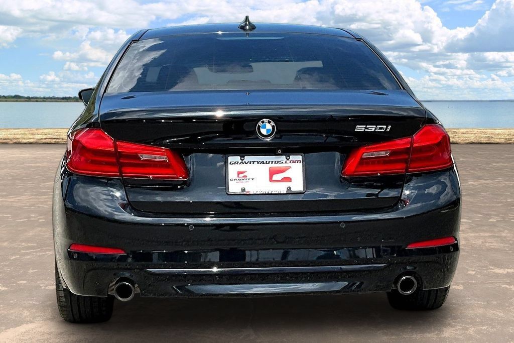 Used 2019 BMW 530i w/ Convenience Package RWD image 5