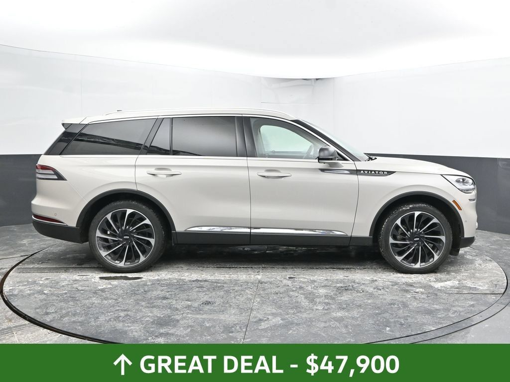 Used 2024 Lincoln Aviator Reserve w/ Equipment Group 201A AWD/4WD image 7