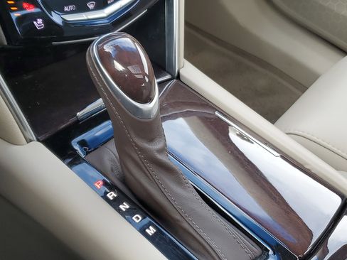 Used 2014 Cadillac XTS Luxury w/ Driver Awareness Package image 28