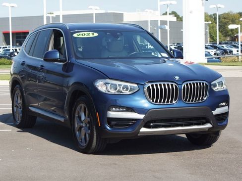 Used 2021 BMW X3 xDrive30i w/ Premium Package image 2