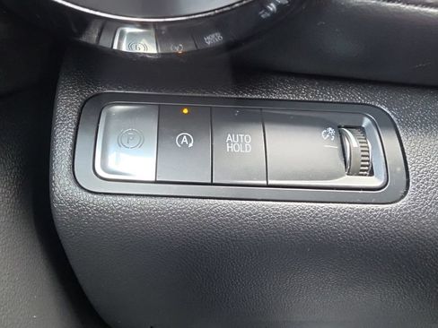 Certified 2025 Chevrolet Equinox LT w/ Safety and Technology Package FWD image 8