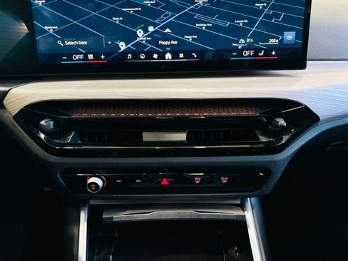 Used 2025 BMW 330i xDrive Sedan image 27