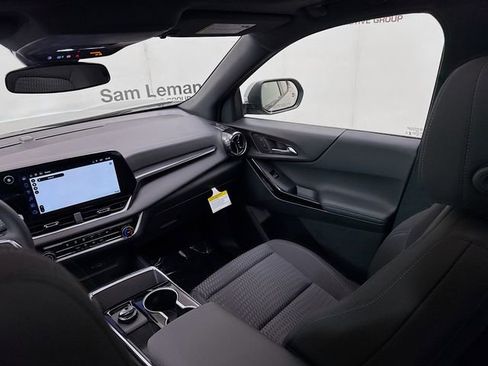 New 2026 Chevrolet Equinox LT image 26