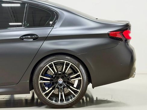 Used 2023 BMW M5 image 9