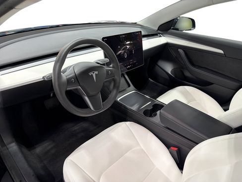 Certified 2023 Tesla Model 3 Standard Range RWD image 9