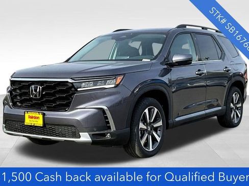 New 2025 Honda Pilot Touring image 2
