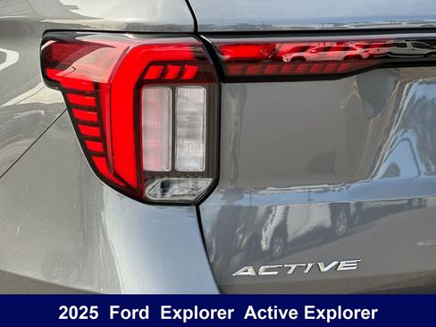 New 2025 Ford Explorer Active w/ Active Comfort Package RWD image 34