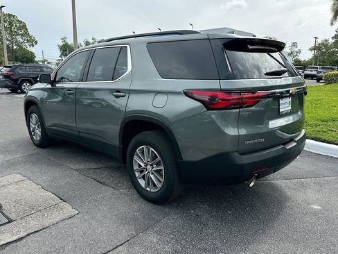 Used 2023 Chevrolet Traverse LT FWD image 7