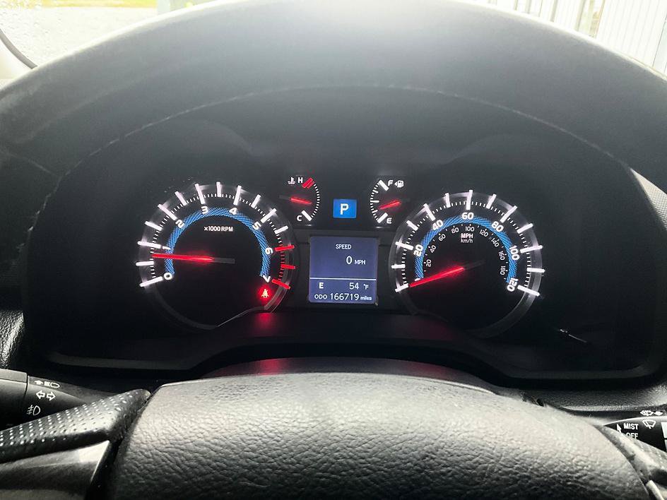 Used 2016 Toyota 4Runner Trail Premium AWD/4WD image 18