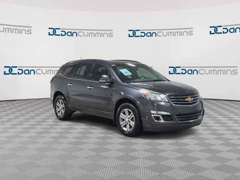 Used 2015 Chevrolet Traverse LT FWD image 2