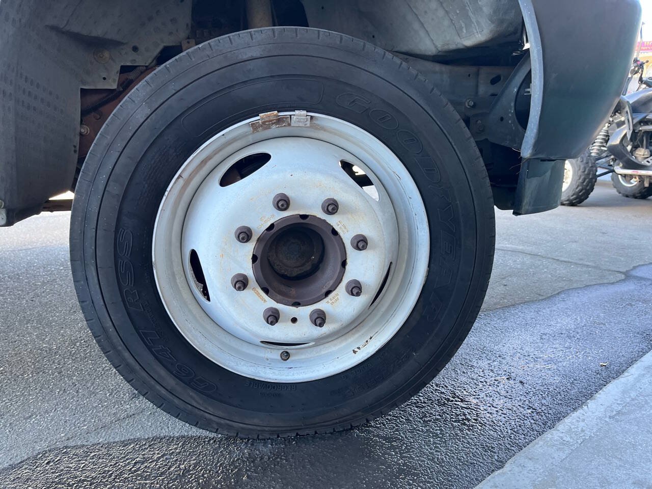 Used 2002 Ford F450 2WD Regular Cab Super Duty image 13