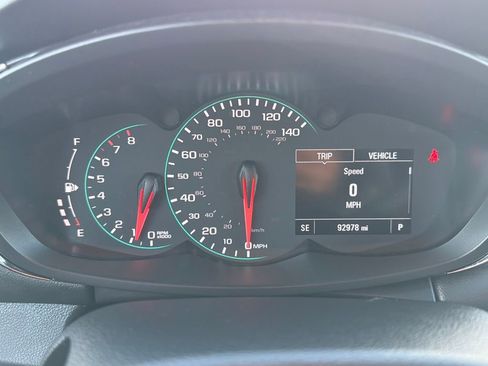 Used 2022 Chevrolet Trax LS w/ Tint and Cruise Package image 29