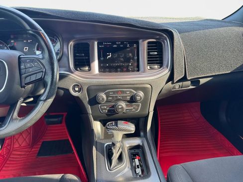 Used 2019 Dodge Charger R/T RWD image 13