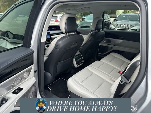 New 2026 Lincoln Nautilus Reserve image 21