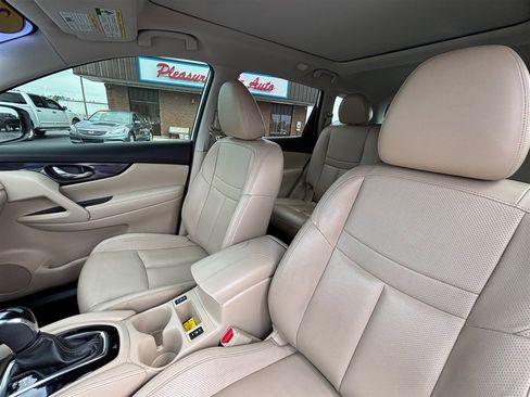 Used 2018 Nissan Rogue SL w/ Premium Package FWD image 13