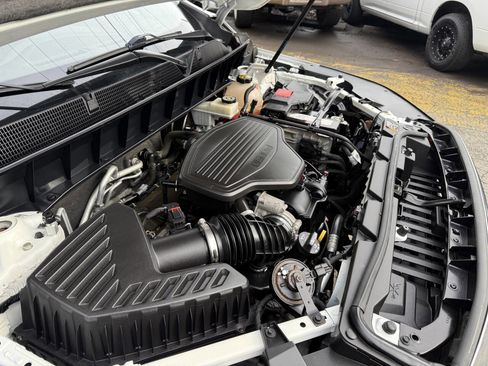 Used 2018 GMC Acadia SLT image 33