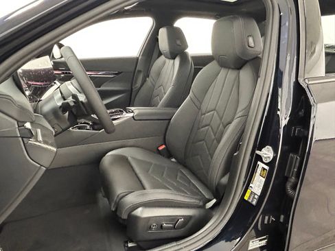 Used 2026 BMW 550e xDrive image 28