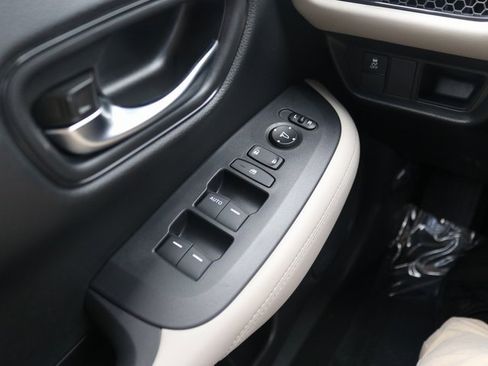 New 2025 Honda HR-V LX image 17