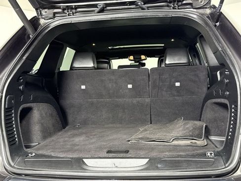 Used 2019 Jeep Grand Cherokee Altitude image 14