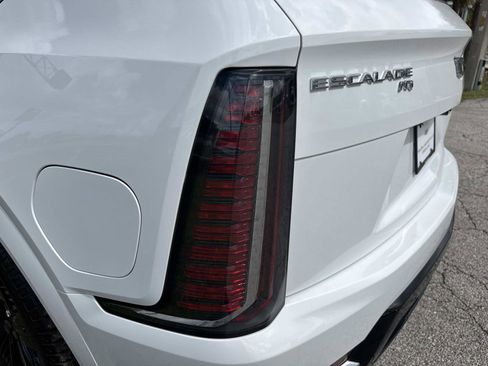 New 2025 Cadillac Escalade IQ Luxury 1 image 9