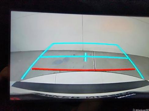 Used 2022 Toyota Camry SE image 16