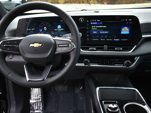 New 2026 Chevrolet Equinox LT image 24