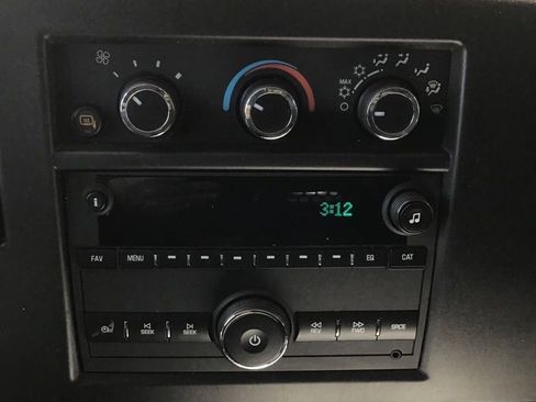 Used 2024 Chevrolet Express 2500 w/ Driver Convenience Package RWD image 8