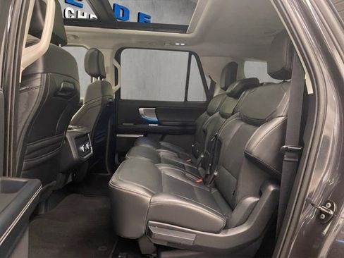 Used 2025 Ford Expedition Max Platinum AWD/4WD image 23