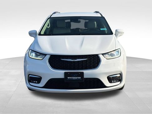 Used 2021 Chrysler Pacifica Touring-L FWD image 28
