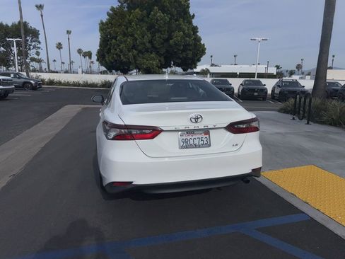 Used 2021 Toyota Camry LE image 16