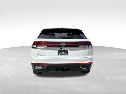 New 2026 Volkswagen Atlas Cross Sport SE FWD image 4