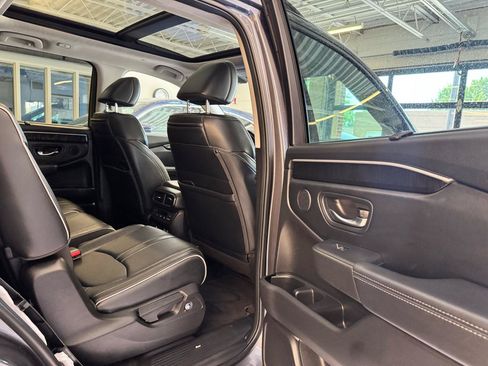 Used 2023 Honda Pilot Elite image 32