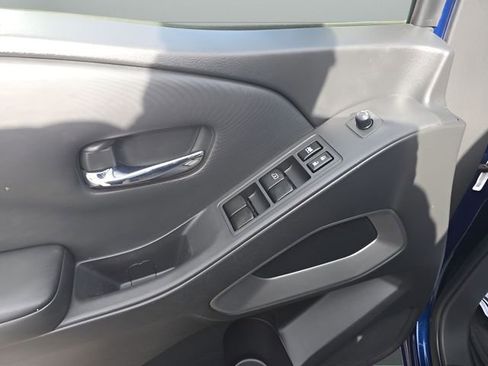 Certified 2022 Nissan Frontier SV image 11