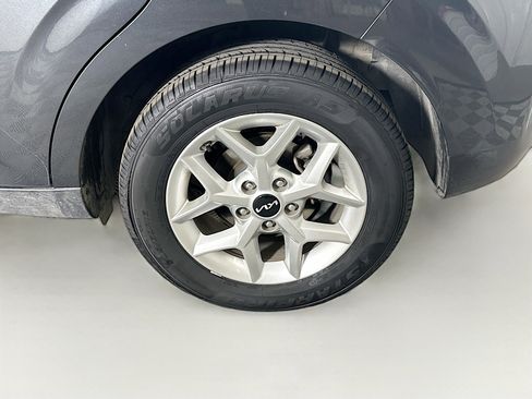 Used 2025 Kia Soul LX w/ LX Technology Package image 11