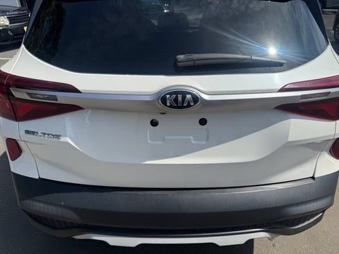 Used 2021 Kia Seltos LX AWD/4WD image 36