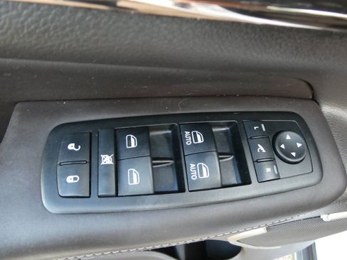 Used 2014 Jeep Grand Cherokee Summit AWD/4WD image 28