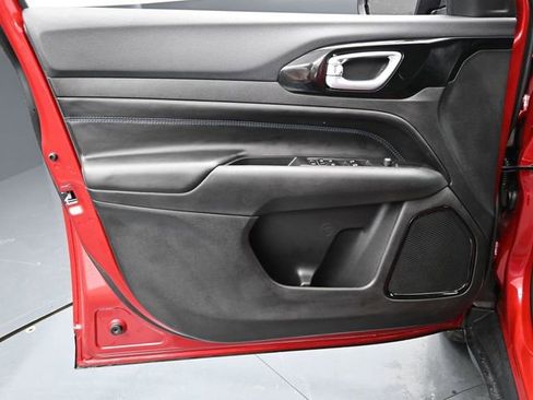 New 2026 Jeep Compass Altitude image 15